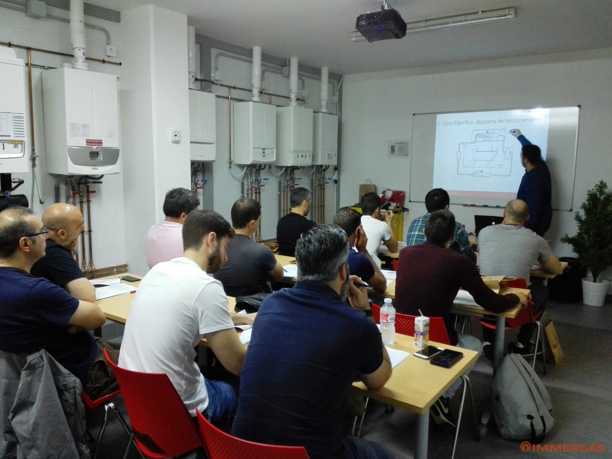 NUEVOS CURSOS DE FORMACIÓN DE SISTEMAS HÍBRIDOS